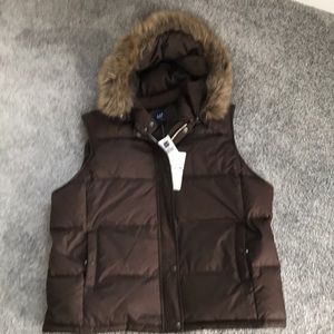 Gap Puffer Vest NWT